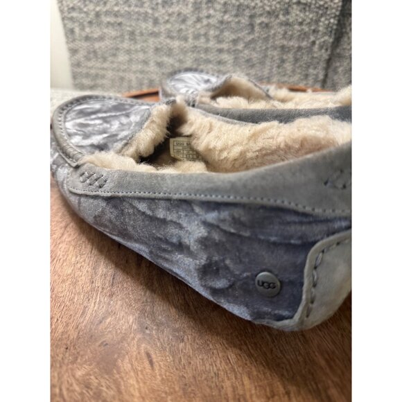 UGG Womens Velvet & Shearling Lined Slippers Size 7 Gray - Picture 7 of 10